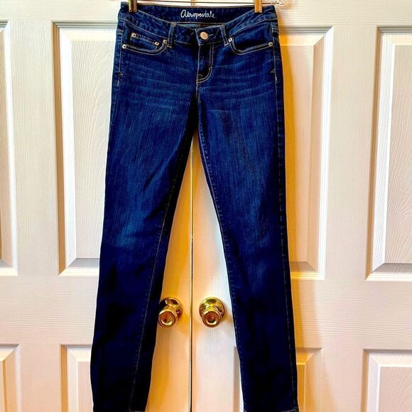 AEROPOSTALE BAYLA SKINNY JEANS SIZE 2 REGULAR LIKE NEW - Picture 1 of 6